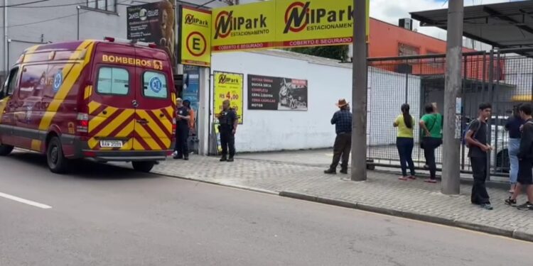 Homem é morto a tiros em estacionamento de São José dos Pinhais