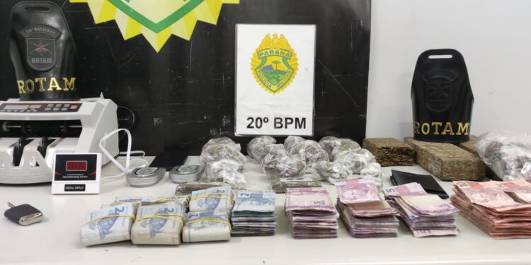 ROTAM apreende drogas, dinheiro e detém traficante em Curitiba