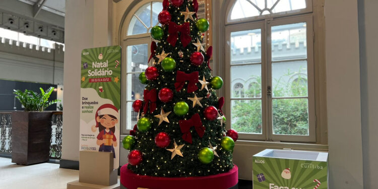 Últimos dias da campanha de arrecadação de brinquedos do Shopping Curitiba