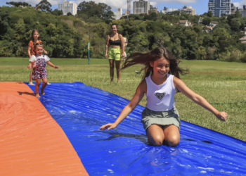 Neste domingo tem diversão e lazer com a programação especial do Verão Curitiba 2024