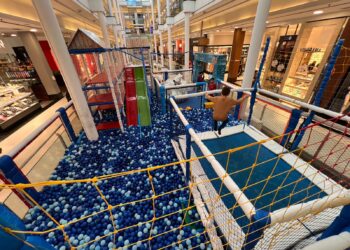 Férias na capital – Ice Park é inaugurado no Shopping Curitiba