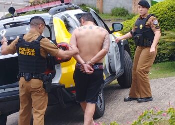 Mulher é salva por policiais militares após ser brutalmente agredida e mantida em cárcere privado em Curitiba