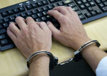 Liberdade de Expressão vs. Injúria e Difamação: O Debate sobre Opiniões Desfavoráveis não Punidas