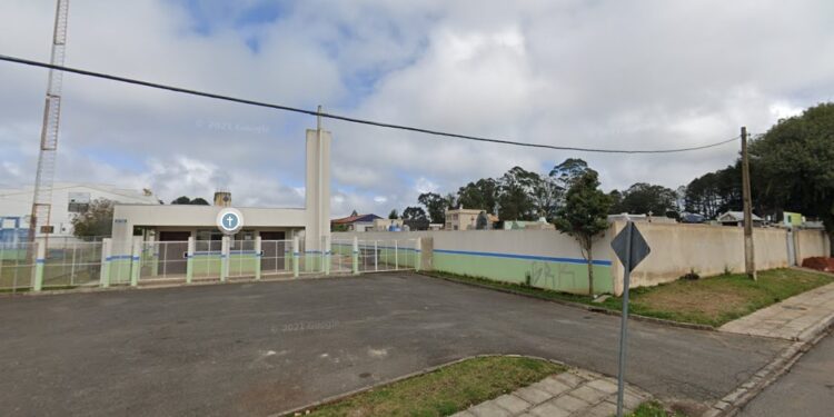 Polícia Civil investiga morte de homem apedrejado dentro de cemitério