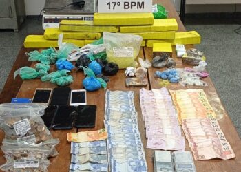 Polícia militar detém dupla e apreende drogas em Campo Largo