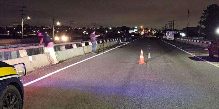 Homem que ingeriu bebida alcoólica é preso após atropelar e matar pedestre em Curitiba