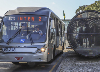 Urbs terá linha de ônibus especial durante bloqueio de trânsito para obra na Victor Ferreira do Amaral