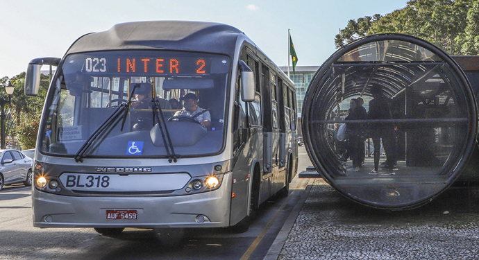 Urbs terá linha de ônibus especial durante bloqueio de trânsito para obra na Victor Ferreira do Amaral