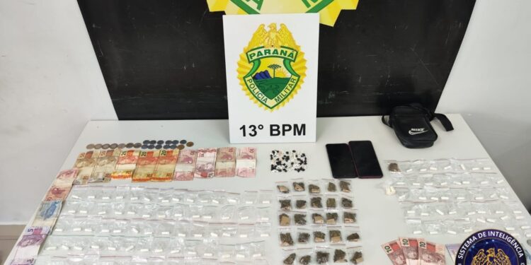 Moradores denunciam e policia prende traficantes em praça no Tatuquara