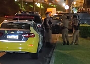 Dupla invade empresa e tomba em confronto com a ROTAM em Curitiba