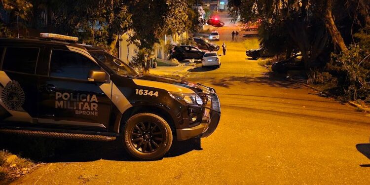 Criminosos colocam armas na cabeça de crianças em assalto e na sequência tombam em confronto com a RONE