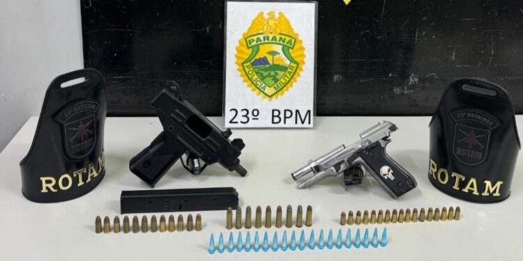ROTAM apreende UZI 9mm, pistola e pinos de cocaína em abordagem