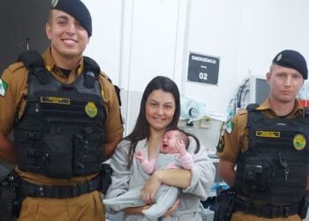 PMs salvam bebê que engasgou com leite em Colombo