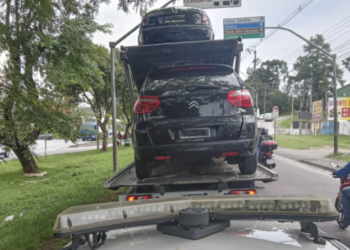 Guarda Municipal de Curitiba apreende veículo com mais de R$ 435 mil em multas