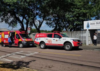 Adolescente de 17 anos sofre queimaduras no rosto durante experimento em colégio de Curitiba