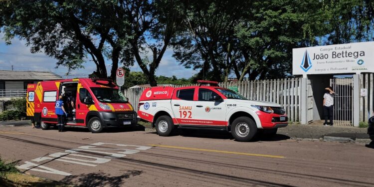 Adolescente de 17 anos sofre queimaduras no rosto durante experimento em colégio de Curitiba