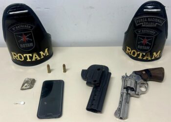 ROTAM apreende arma e drogas após abordagem de indivíduo em bar