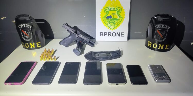 RONE prende criminoso que assaltou policial e que comprava celulares roubados
