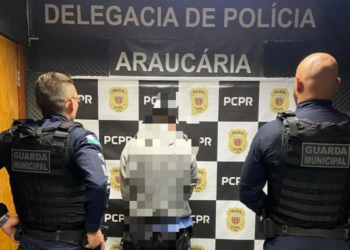 Homem agride companheira em Praça pública e acaba preso, na RMC