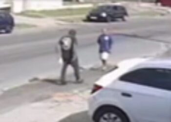 De graça, homem é agredido e vai parar no hospital em Curitiba, veja o vídeo