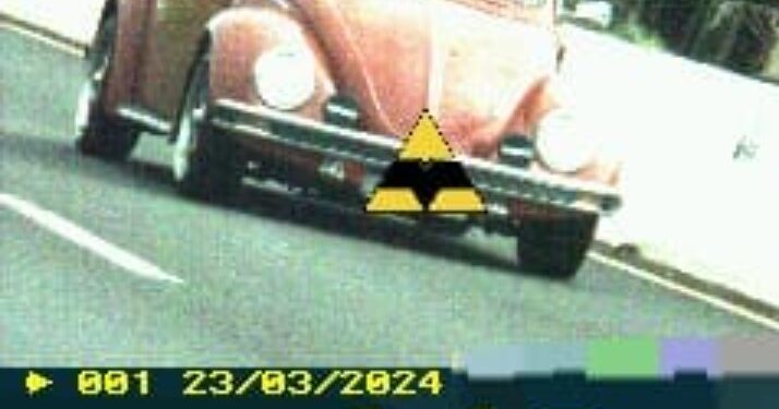 Fusca é flagrado a 143 km/h em trecho de 70 km/h no Paraná