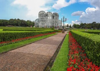 Cidade mais inteligente do mundo, Curitiba celebra 331 anos