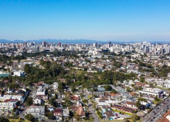 Curitiba é a capital menos desigual do Brasil, aponta Instituto