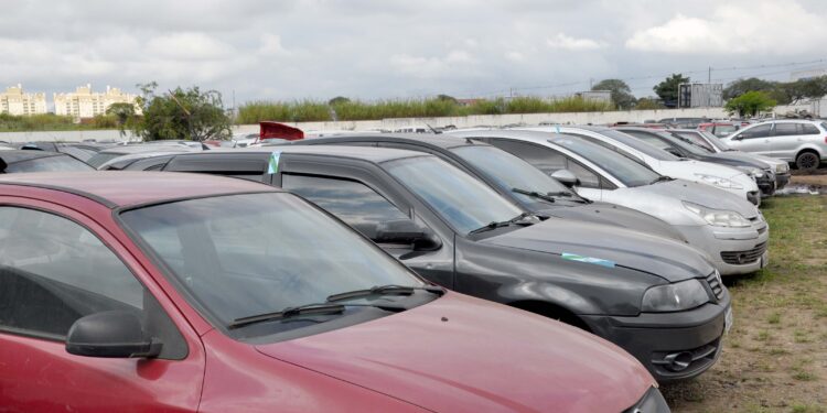 Detran-PR vai leiloar 344 veículos para circulação em vias públicas em abril