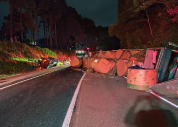 Empresário de São José dos Pinhais perde a vida em acidente na BR-277 ao ser atingido por bobinas