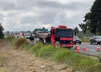 Homem morre atropelado por caminhão na BR-277 em São José dos Pinhais