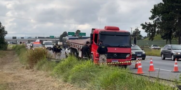 Homem morre atropelado por caminhão na BR-277 em São José dos Pinhais