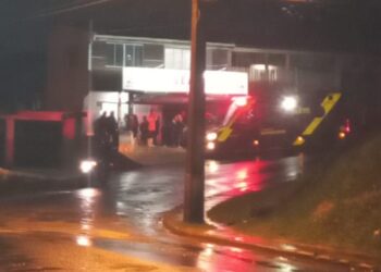 Mulher é socorrida em estado grave ao ser baleada em Almirante Tamandaré