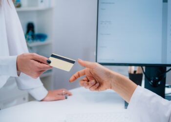 STJ decide que Planos de Saúde são obrigados a custear transporte para atendimento em áreas sem cobertura local