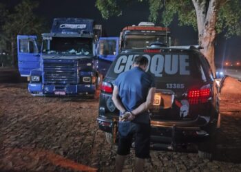 CHOQUE recupera carga roubada e prende trio