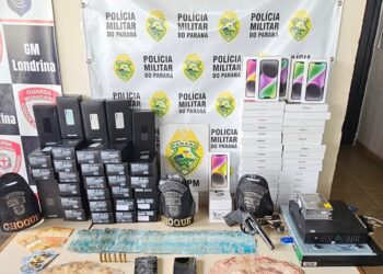 Dupla é presa após fazer 14 pessoas reféns em loja no Paraná