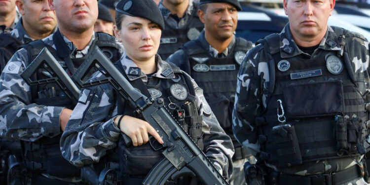 Governador sanciona lei que amplia o efetivo da Polícia Militar do Paraná