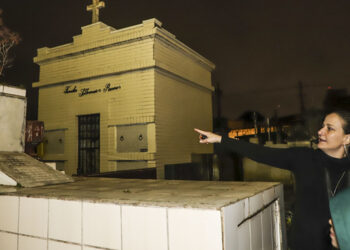 Visita Guiada Noturna ao Cemitério Municipal terá intérprete de Libras; agendamentos começam nesta terça