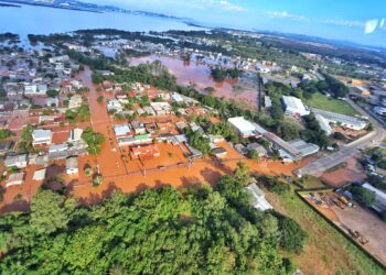 Sanepar enviará caminhões-pipa para ajudar Rio Grande do Sul com abastecimento