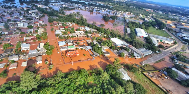 Sanepar enviará caminhões-pipa para ajudar Rio Grande do Sul com abastecimento