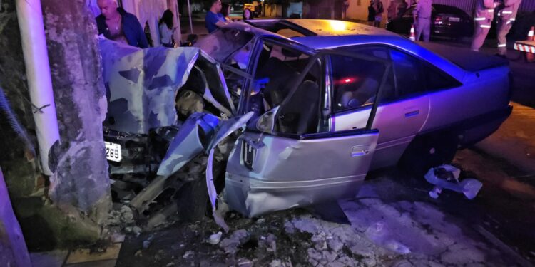 Motorista que se envolveu em grave acidente no Novo Mundo morre no hospital
