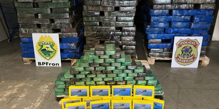 PM e PF apreendem mega carregamento de drogas no Paraná avaliados em mais de R$ 12 milhões de reais