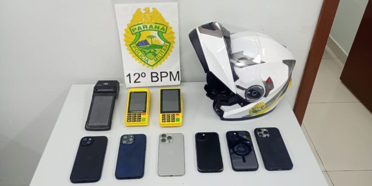 Polícia Militar recupera 6 iphones roubados e prende quadrilha em Curitiba