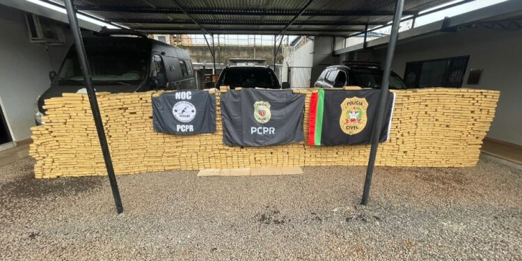 Em operação conjunta, policias apreendem carregamento com 1700 quilos de maconha prensada no Paraná