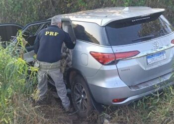 PRF recupera veículo “clone” de filha de ex-presidente do Paraguai