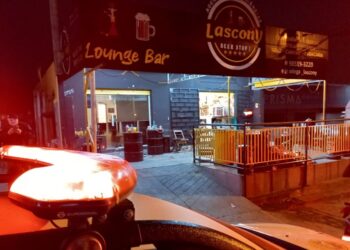 Tiroteio em distribuidora de bebidas deixa casal morto e quatro feridos em Almirante Tamandaré, veja o vídeo