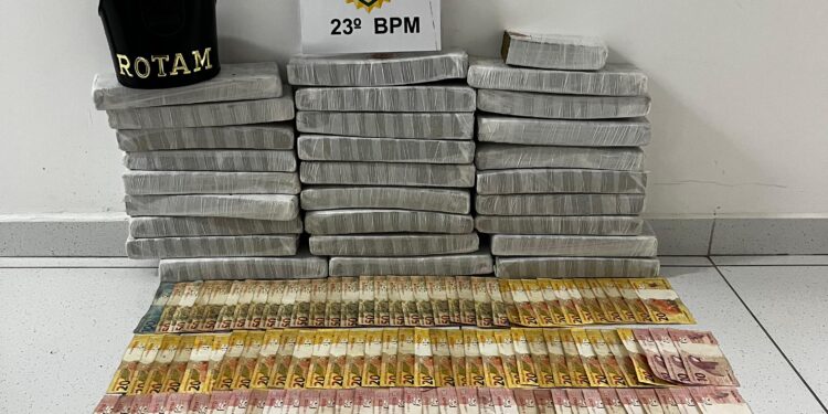 Equipes ROTAM dão atraso no tráfico e apreendem mais de 18 kg de maconha no Contorno Sul