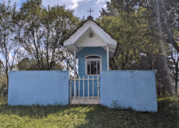Recorde no Guinness: menor cemitério do mundo é atração turística do Paraná