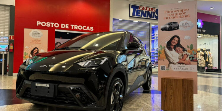 Campanha de Dia das Mães do Shopping Estação resgata a memória afetiva dos curitibanos e sorteia carro elétrico da BYD