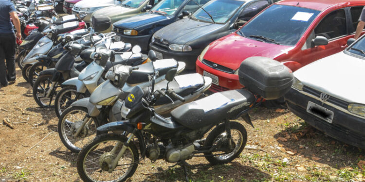 Leilão on-line da Setran oferece 219 veículos em condição de circulação