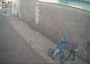 Indivíduo que foi filmado roubando idosa é preso após cometer novo crime, no Paraná